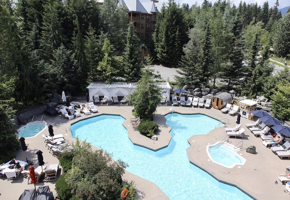 Four Seasons Resort Whistler Exterior photo